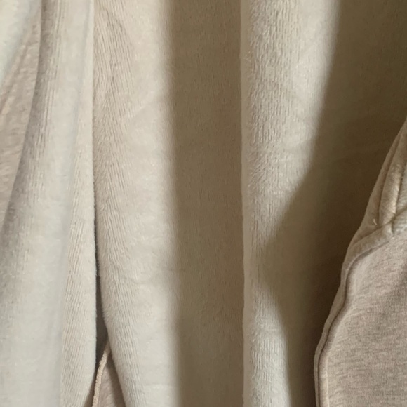 NWT UGG Women’s Duffel Robe, cream size M - Picture 8 of 10